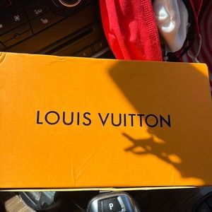 Brand new multicolor wallet with the box never used